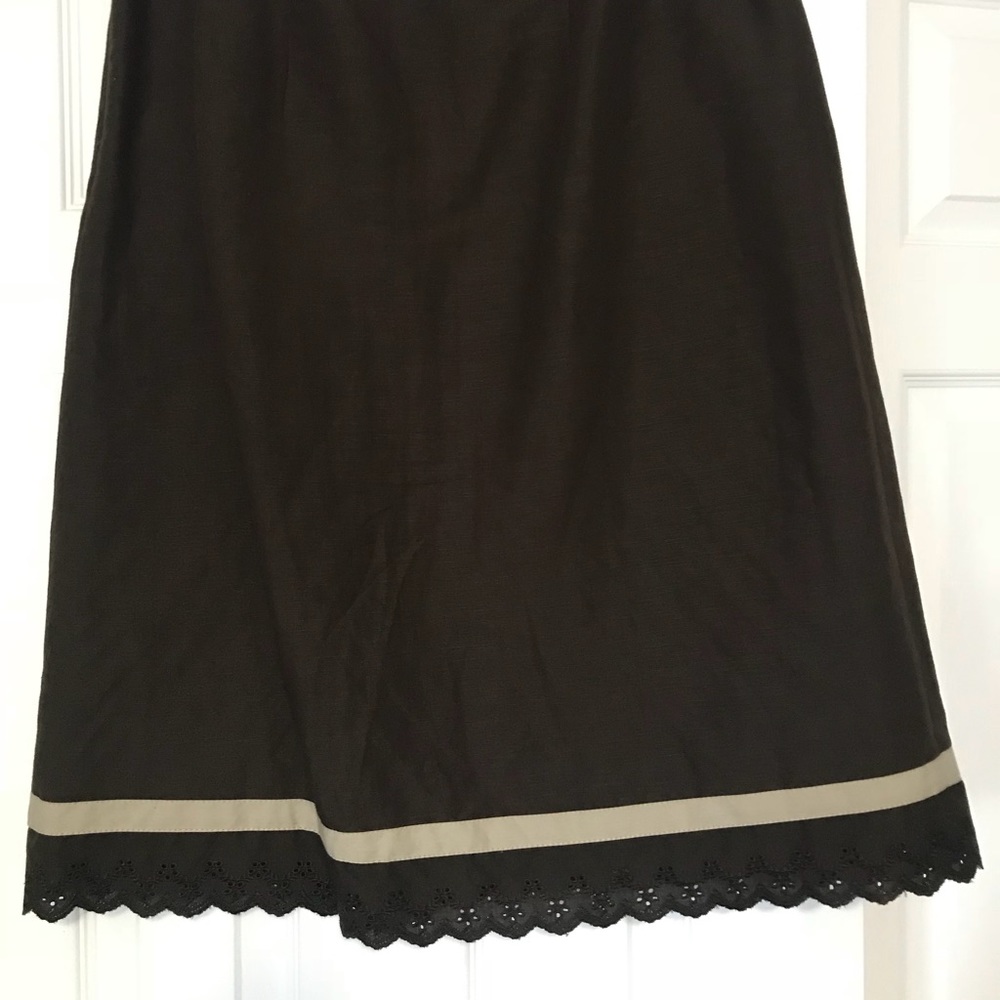 🌷LOFT Embroidered Skirt - Picture 4 of 5